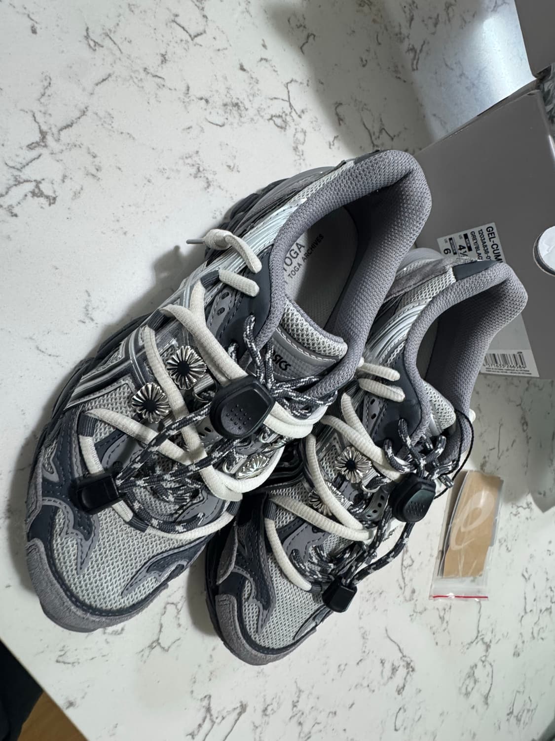 아식스 토가 그레이 230사이즈 팝니다 상품이미지5