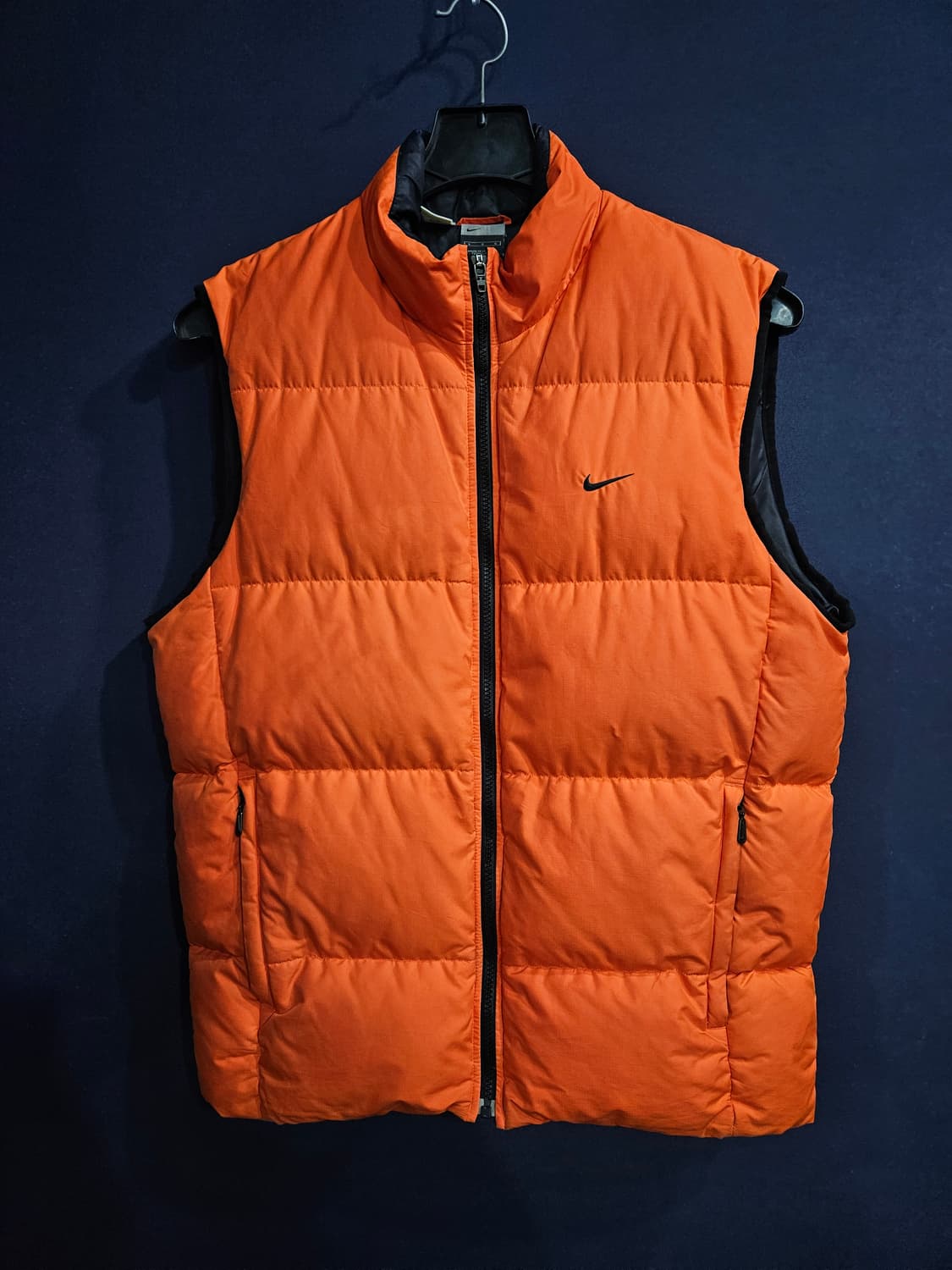 나이키 오렌지컬러 남성 넉넉한 100 덕다운 베스트  상품이미지1