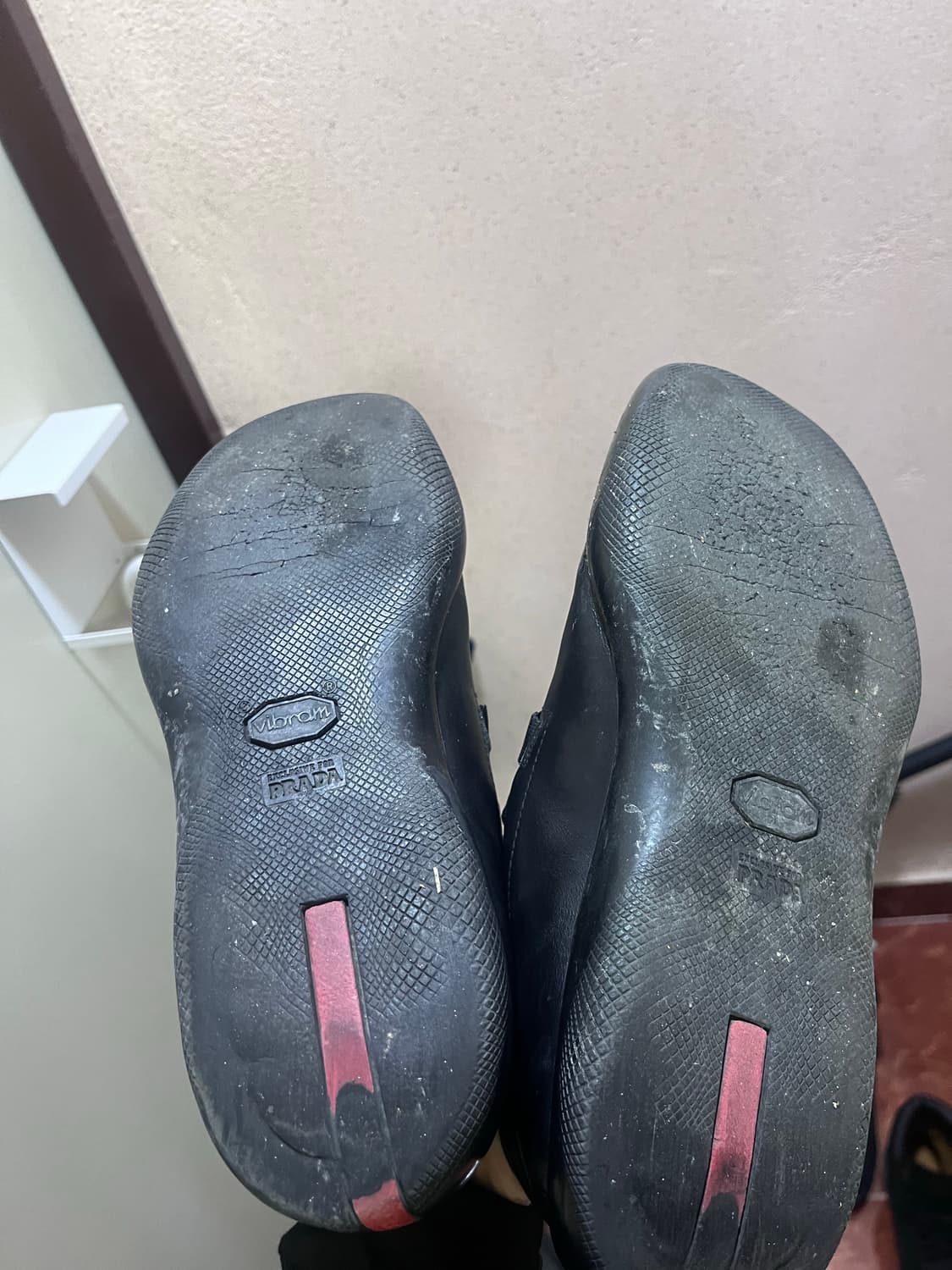 [265] 프라다 스포츠 버클 로퍼 상품이미지2