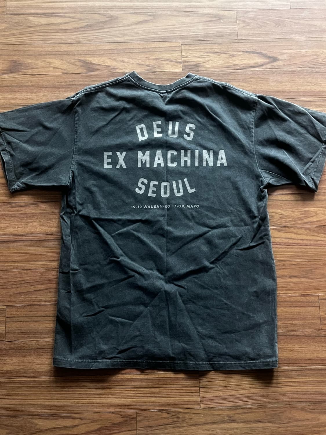 데우스엑스마키나 DEUS 빈티지 워시드 서울 반팔 티셔츠 차콜 L 상품이미지2