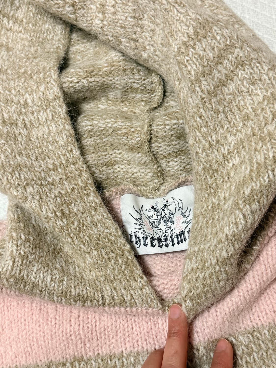 쓰리타임즈 스트라이프 크롭 후드 니트 상품이미지8