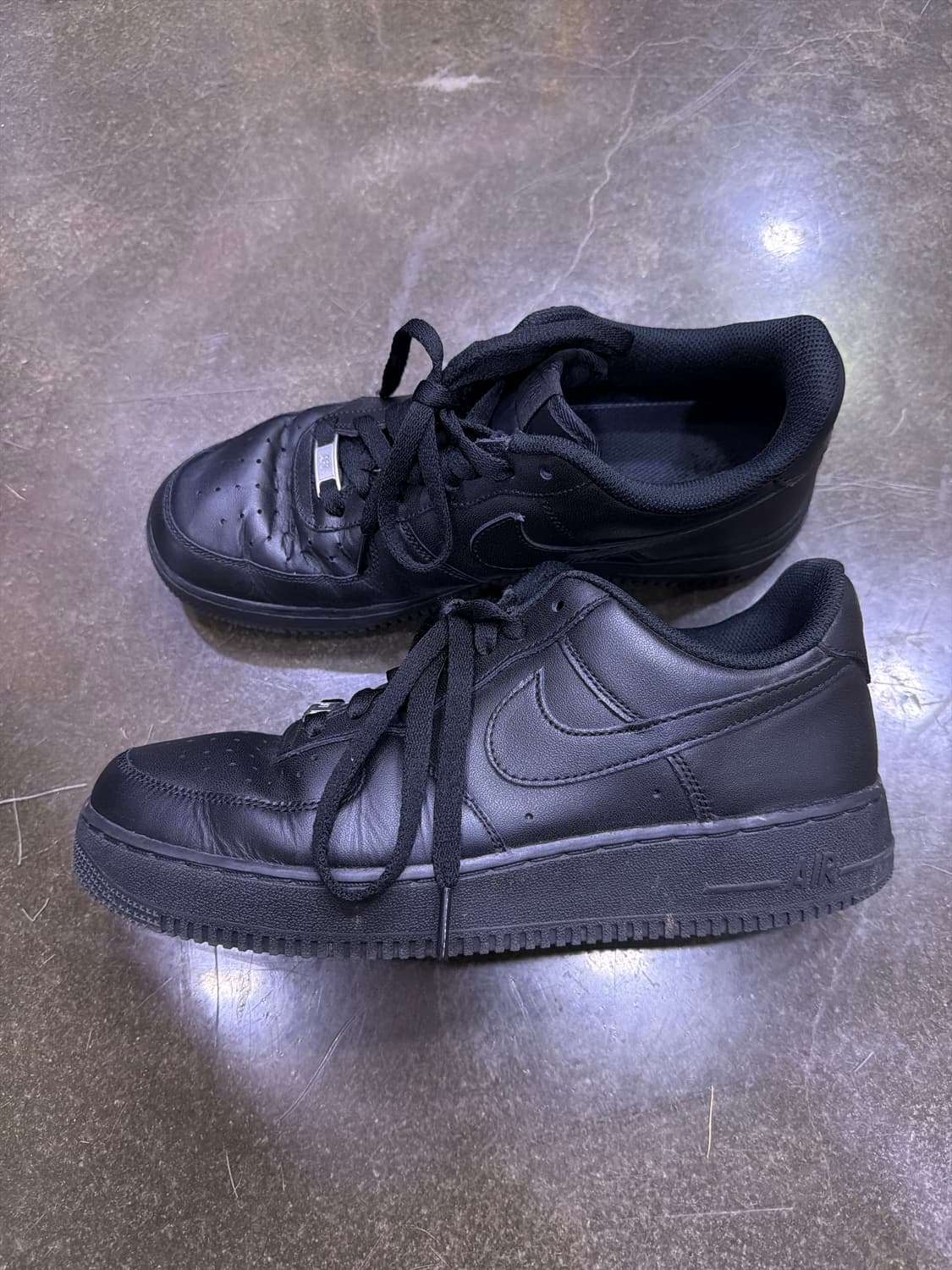 나이키 에어포스 1 07 트리플블랙 로우 275 상품이미지6