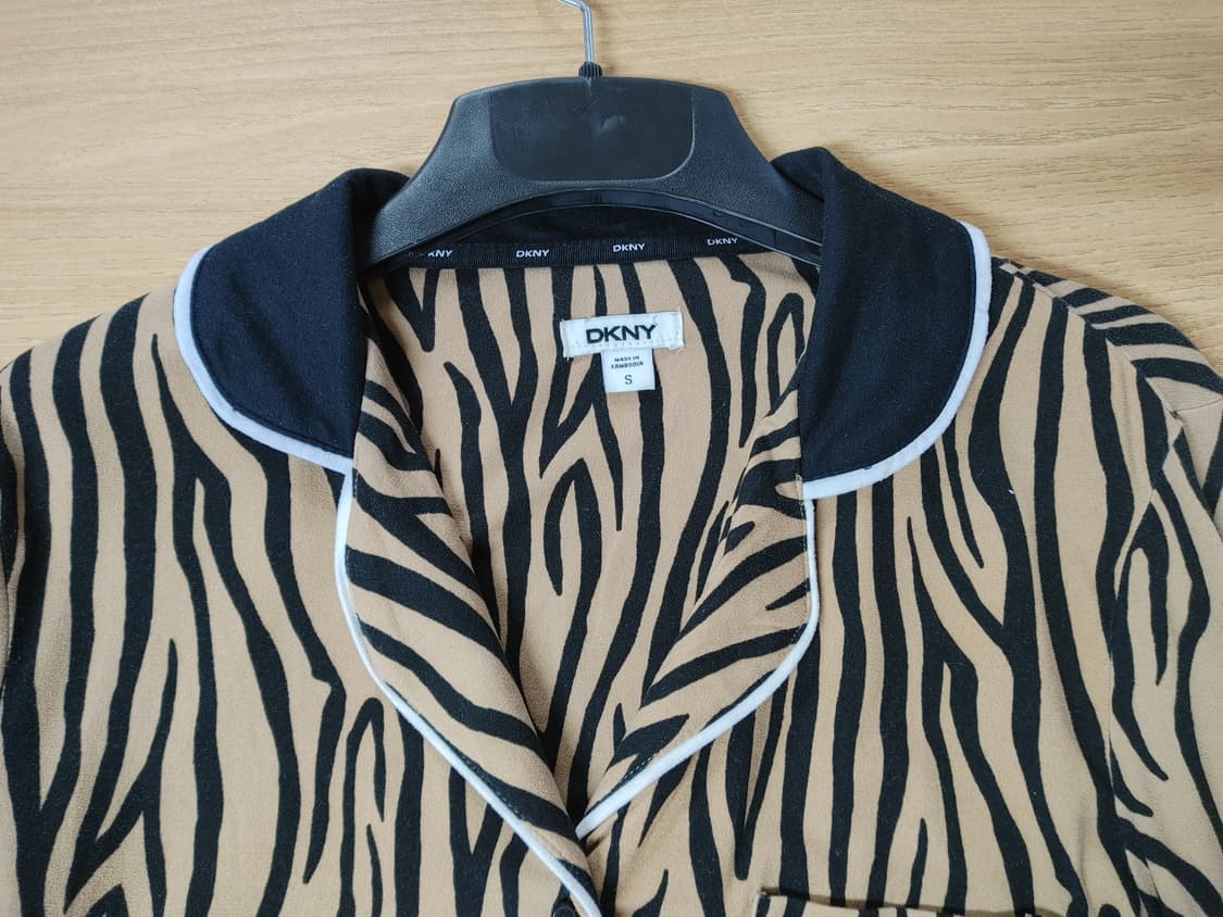 DKNY 디케이엔와이 여성 지브라무늬 파자마룩 홈웨어상의 상품이미지3