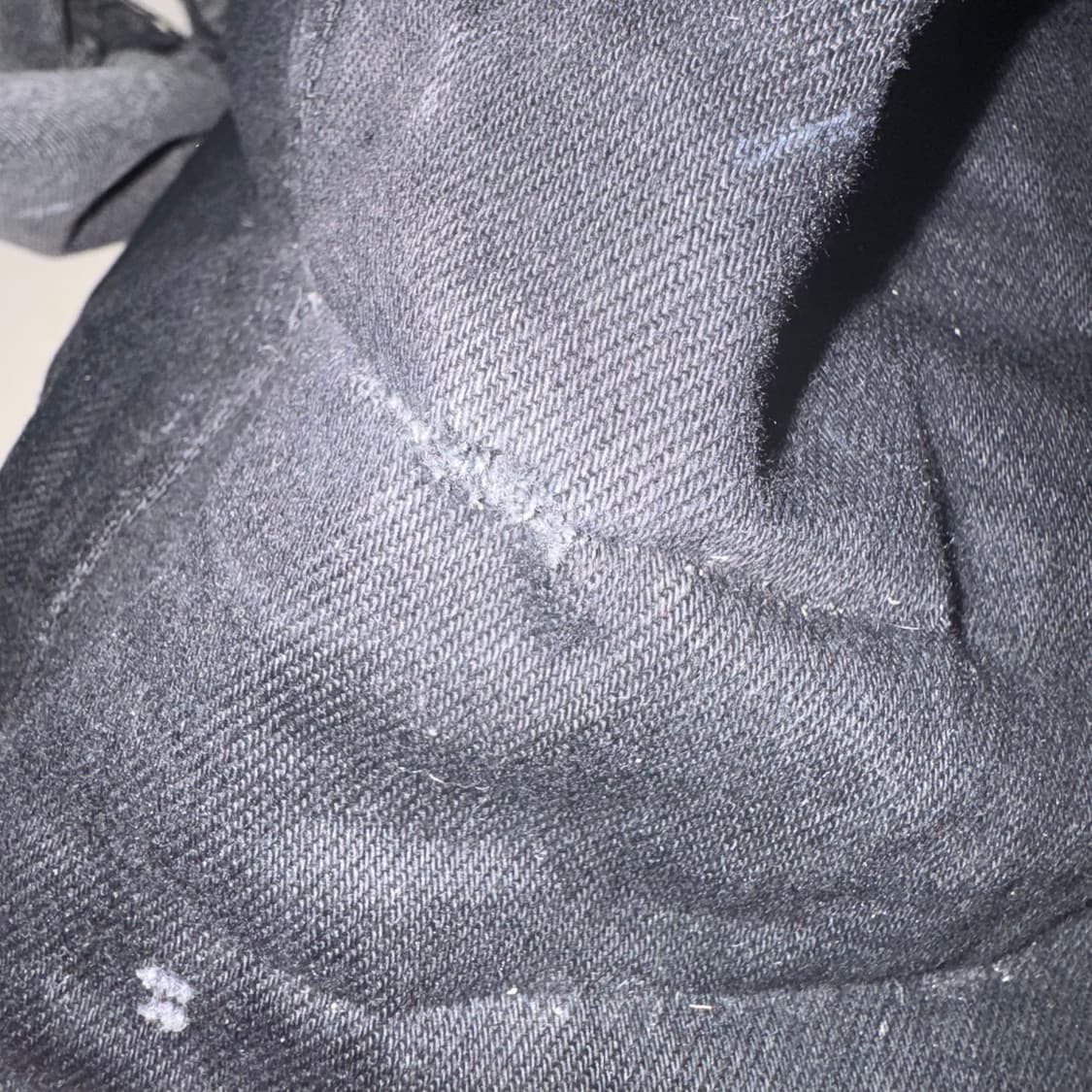 에모스탠스클럽 레더 패치 플레어드 진 블랙1 상품이미지3