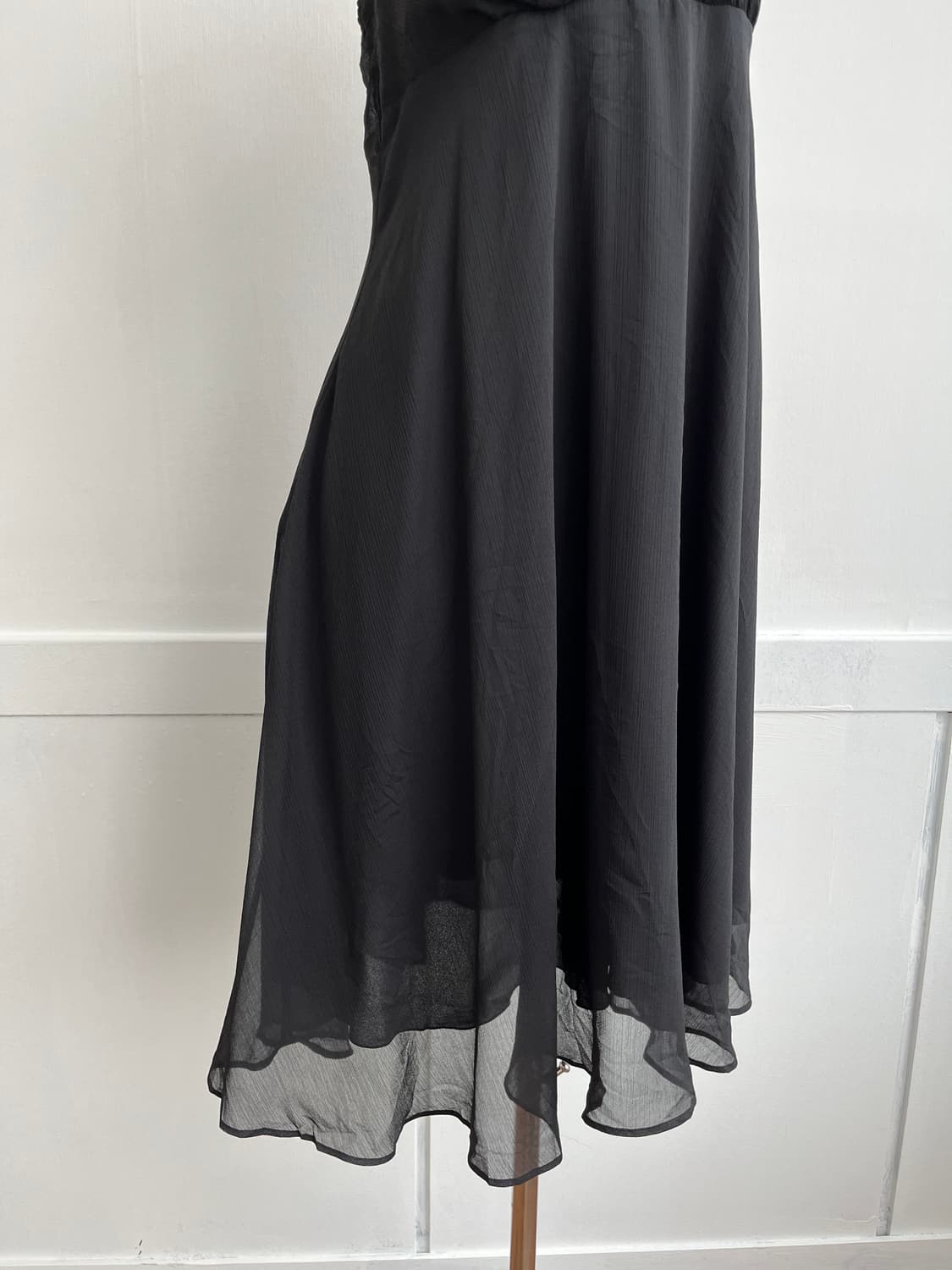 COCCOLUSSI 블랙 쉬폰 슬립 상품이미지3