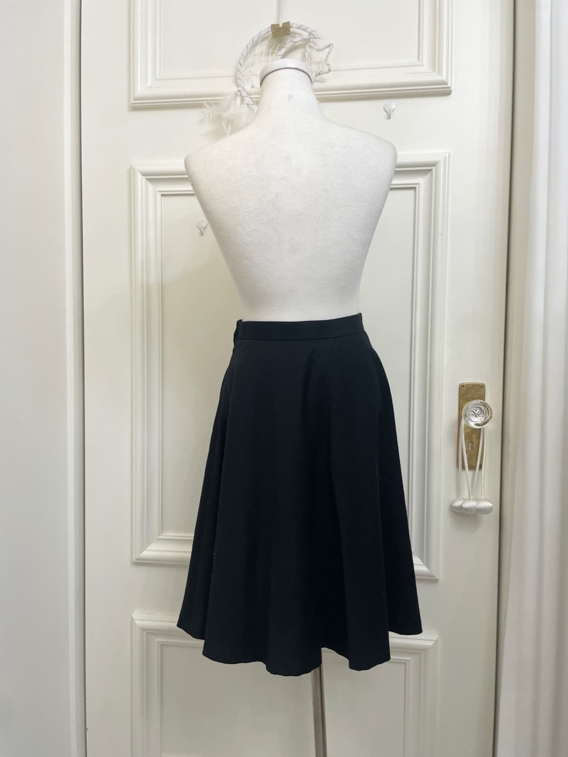 black basic flare midi skirt(size-38) 상품이미지3