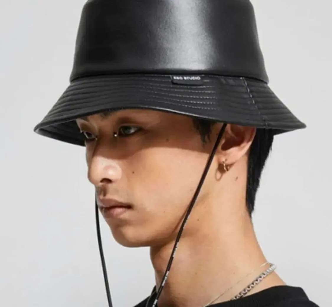 ESC STUDIO 이에쓰씨 스튜디오 블랙 버킷햇 레더 가죽 모자 상품이미지1