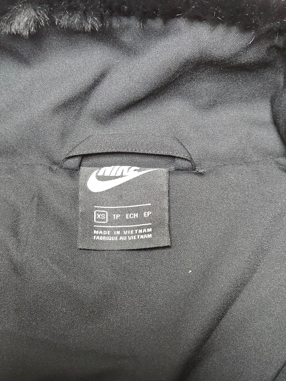 [XS] 나이키 빅 스우시 인조 퍼(Faux Fur) 하이넥 재킷  상품이미지7