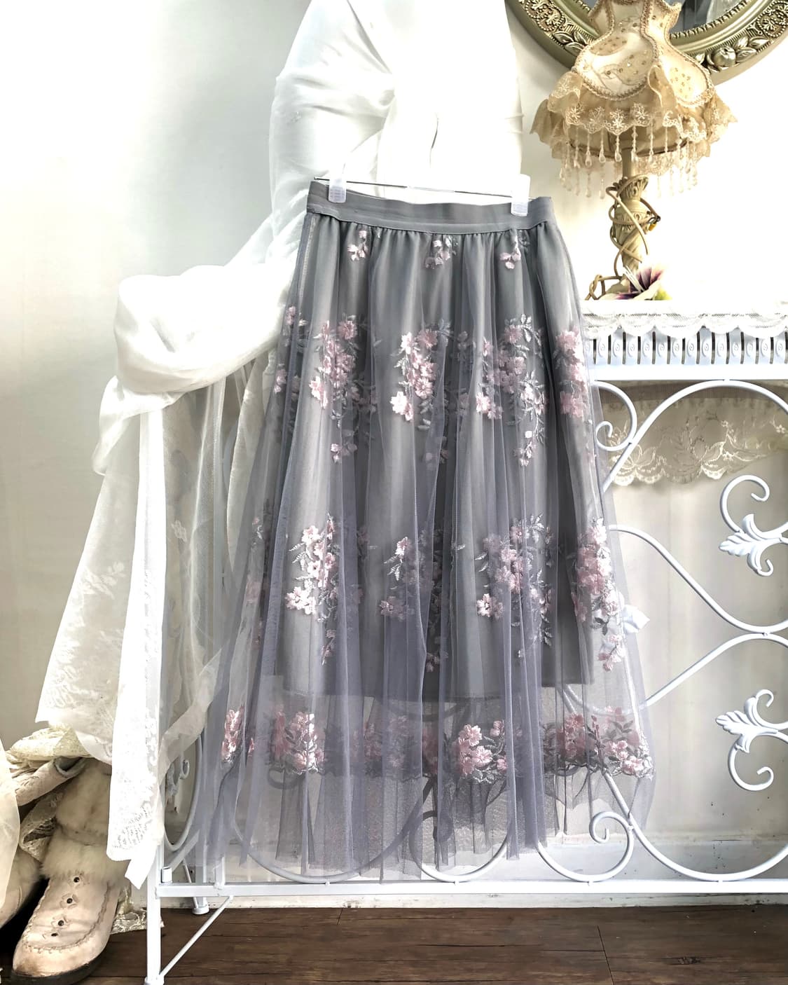 pink floral embroidery charcoal tulle sk 상품이미지1