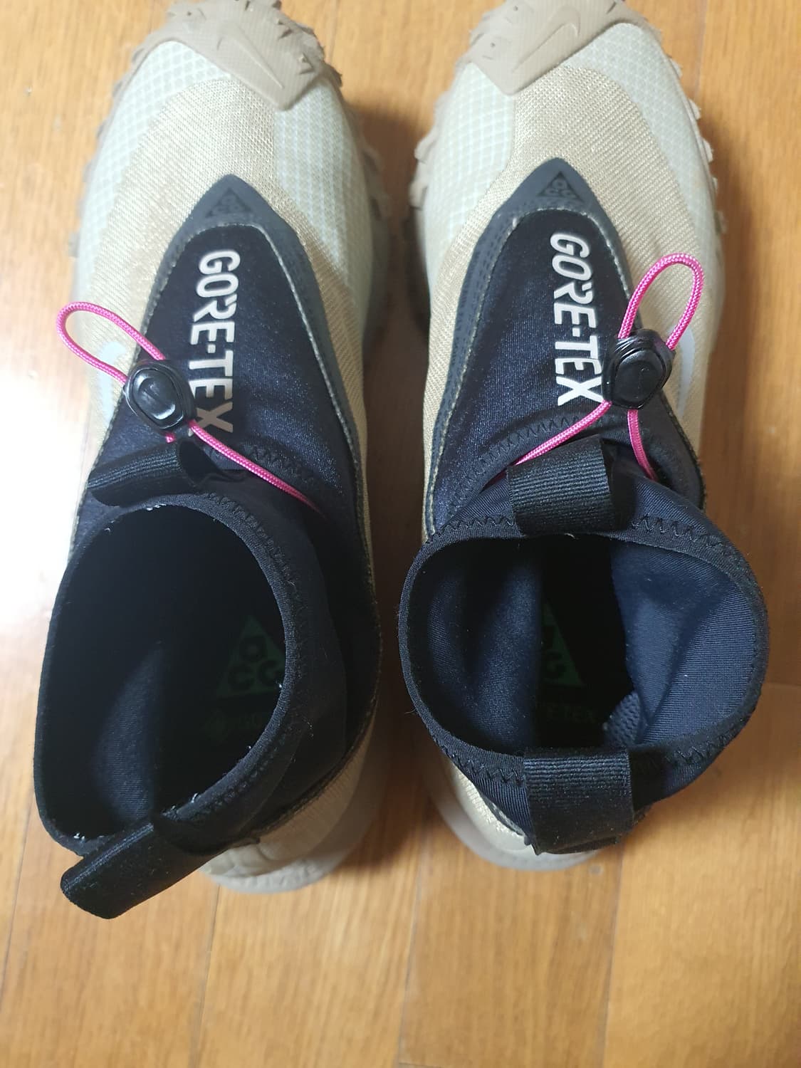 상태최상 나이키 ACG 마운틴 플라이 고어텍스 카키 265 상품이미지4