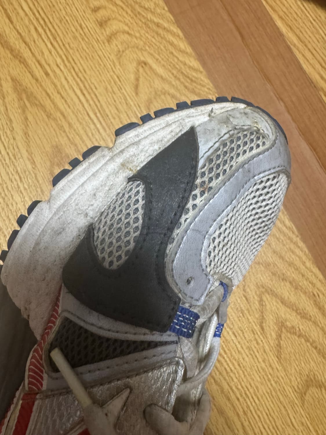 [265]베트멍x리복 스파이크러너200 상품이미지10