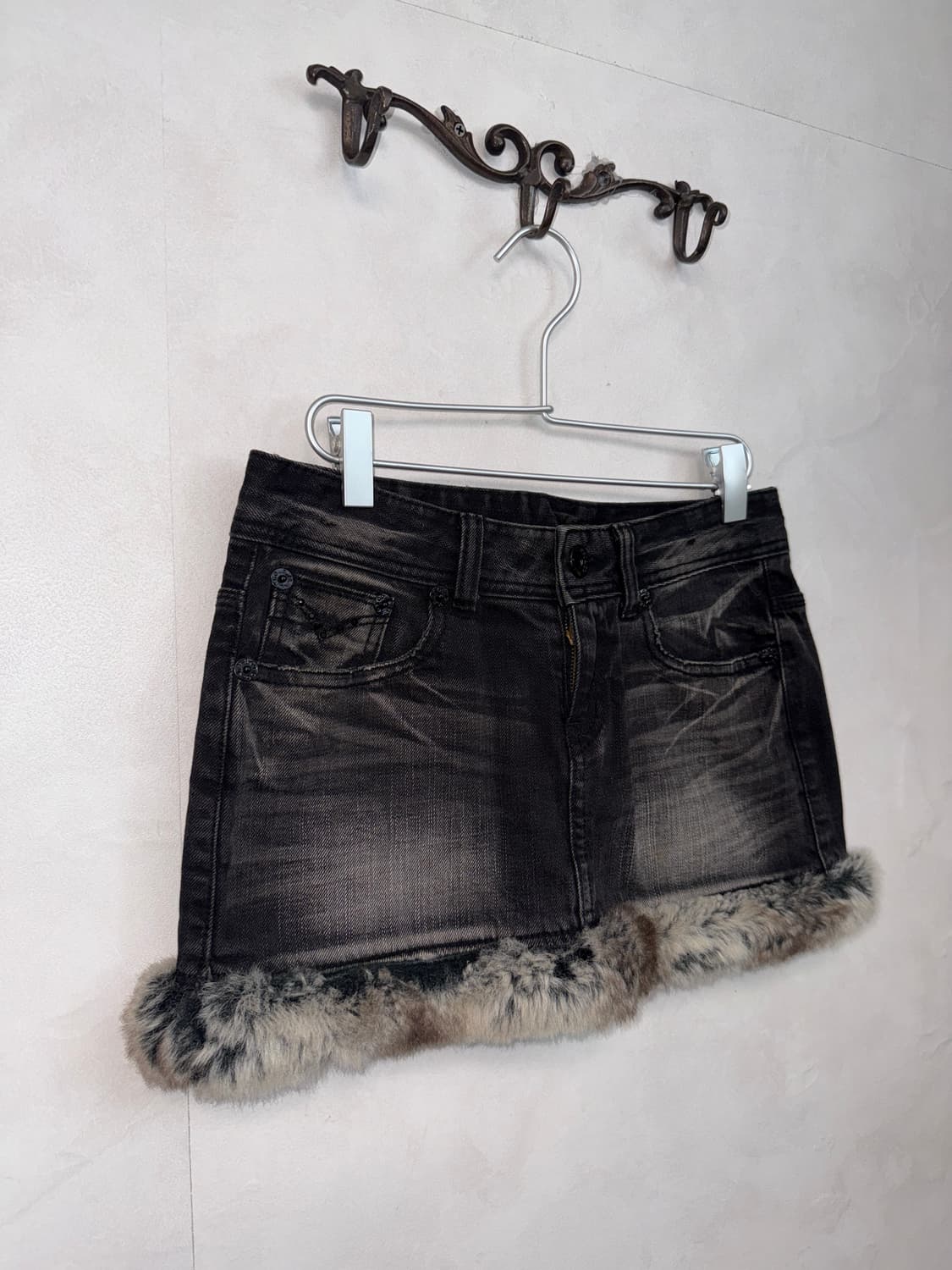 Washing black denim fur trimmed mini sk 상품이미지2