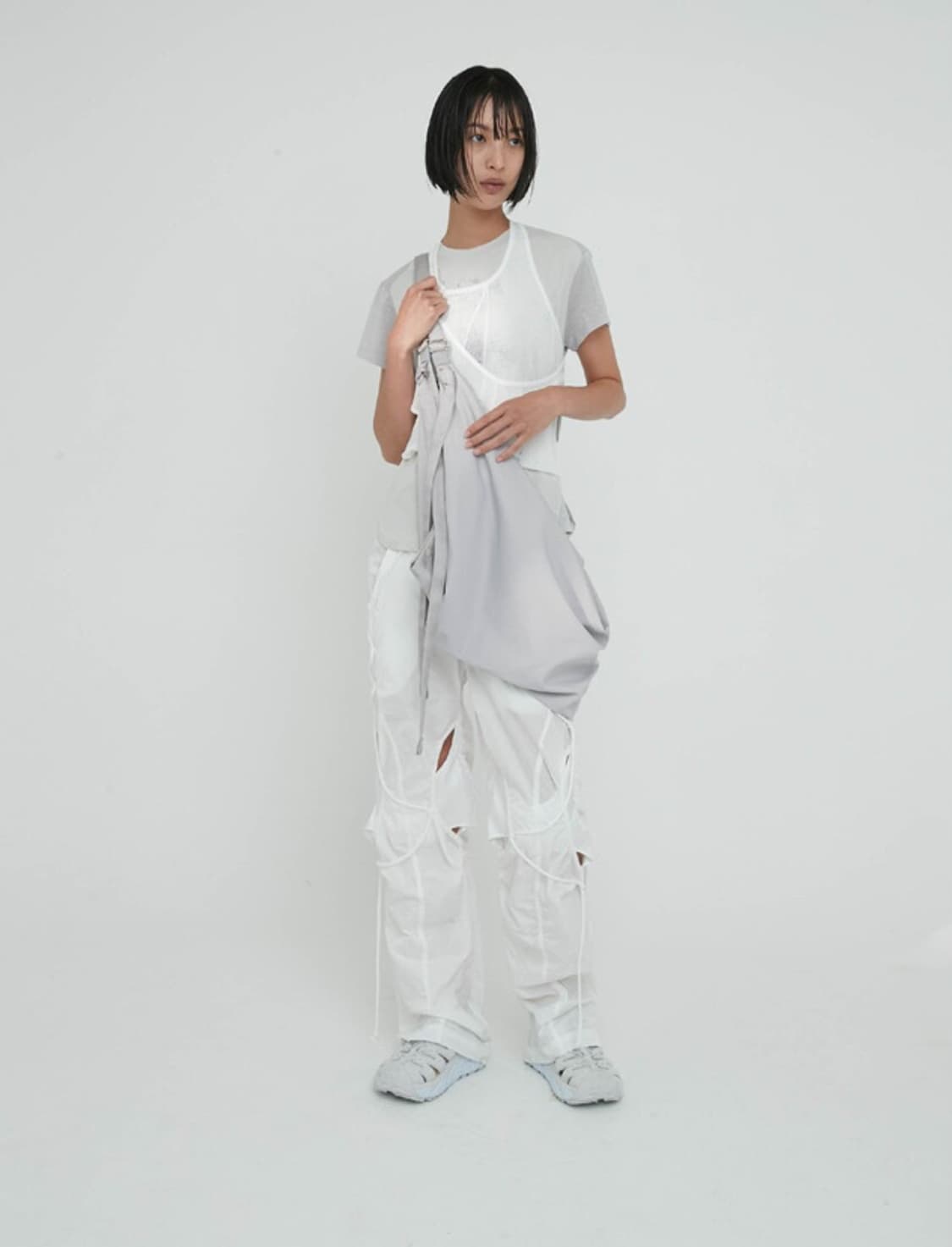 Ojos open snap light pants - white 상품이미지1