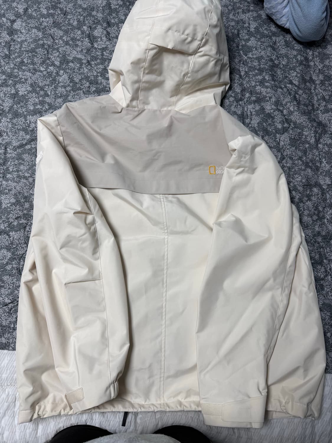 내셔널지오그래픽 오거스틴 바람막이 L 상품이미지2