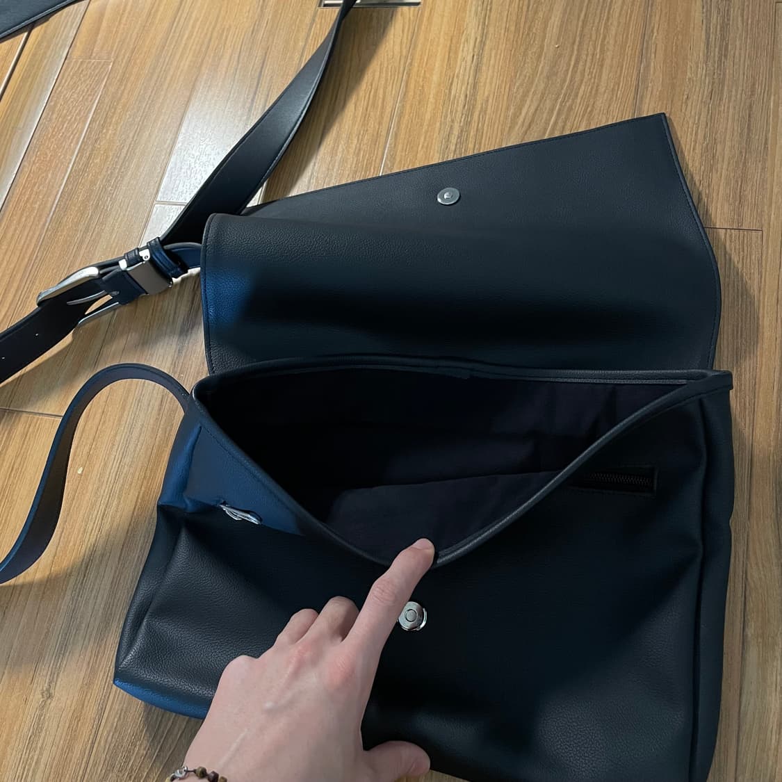 이우가마카라스 실버 버클 벨트백  상품이미지2