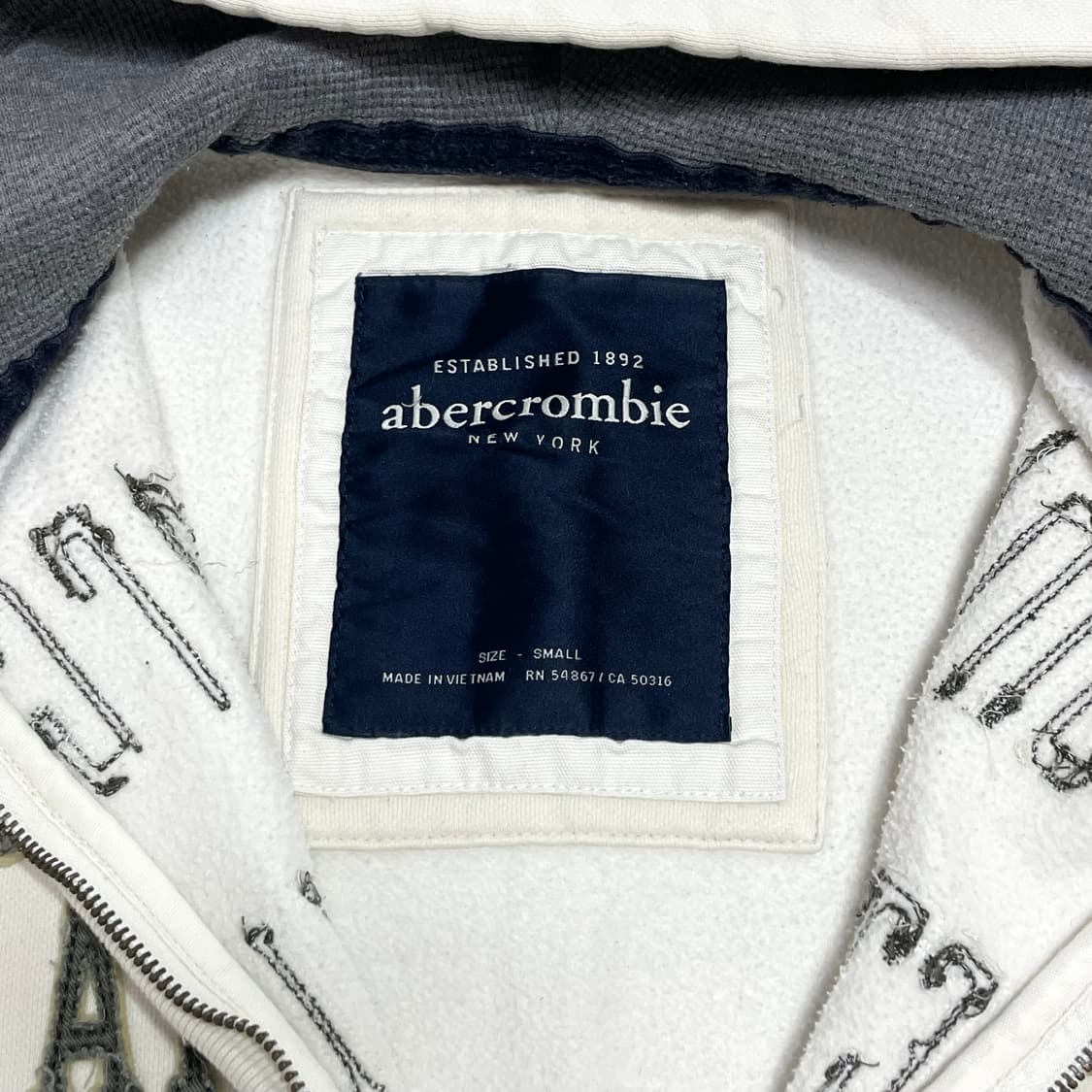 아베크롬비 스펠로고 화이트 기모 후드집업 여성S 상품이미지4