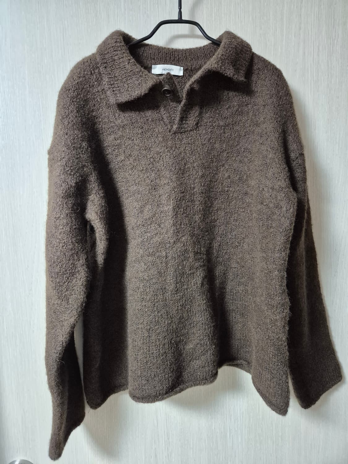 아모멘토 원버튼 컬러니트 카라니트 남성 23년 상품이미지3