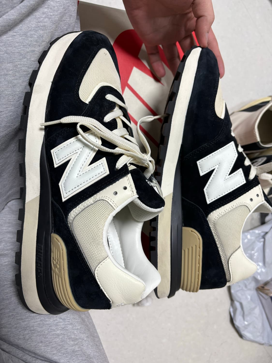 285 뉴발란스 574 레거시 앙고라 블랙 상품이미지1