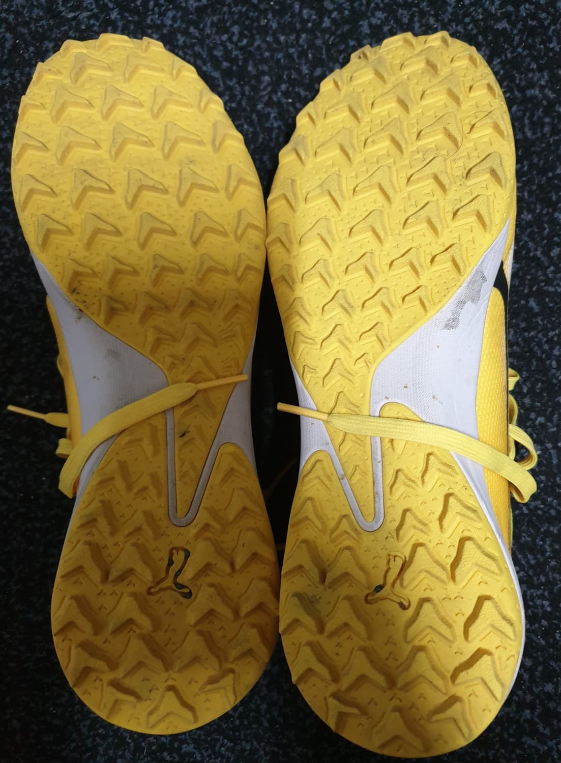 푸마 울트라 발목밴드형 풋살화  상품이미지4