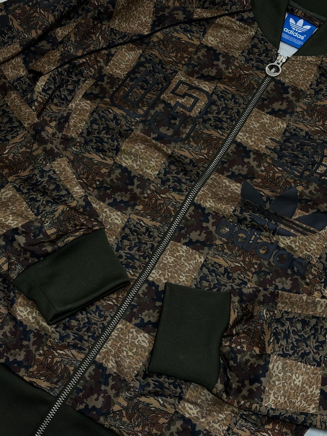 아디다스 체커카모 트랙탑 져지 상품이미지3