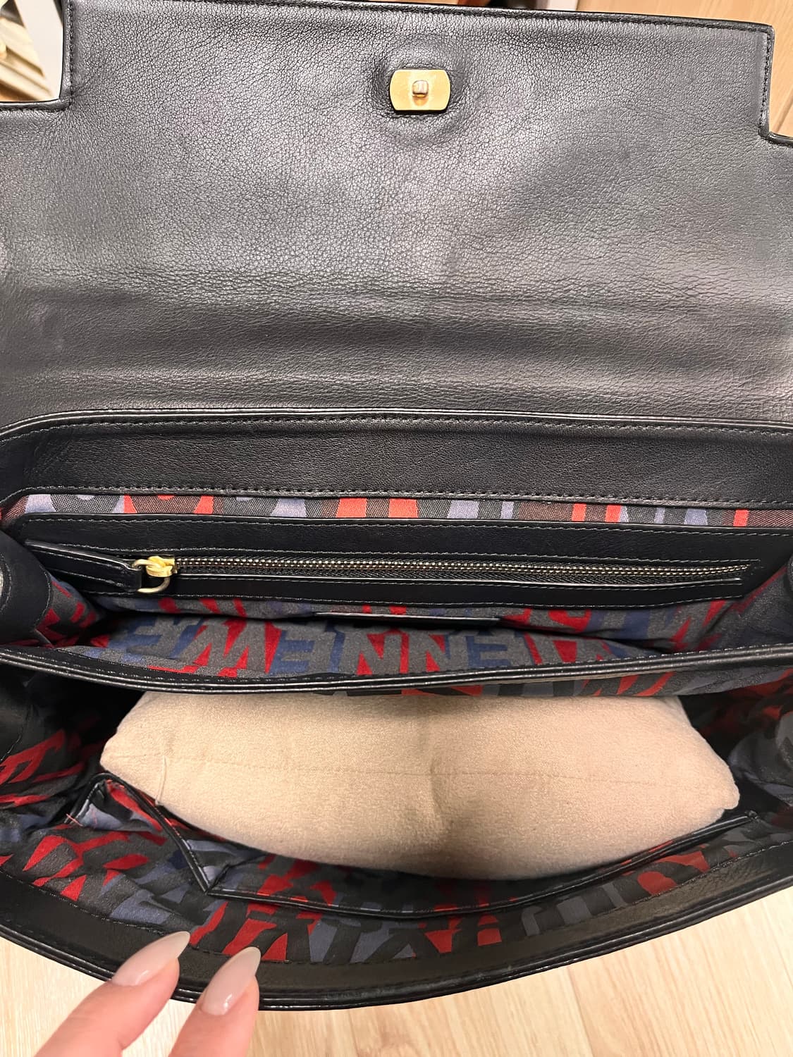 비비안웨스트우드 가방 탑핸들 상품이미지5