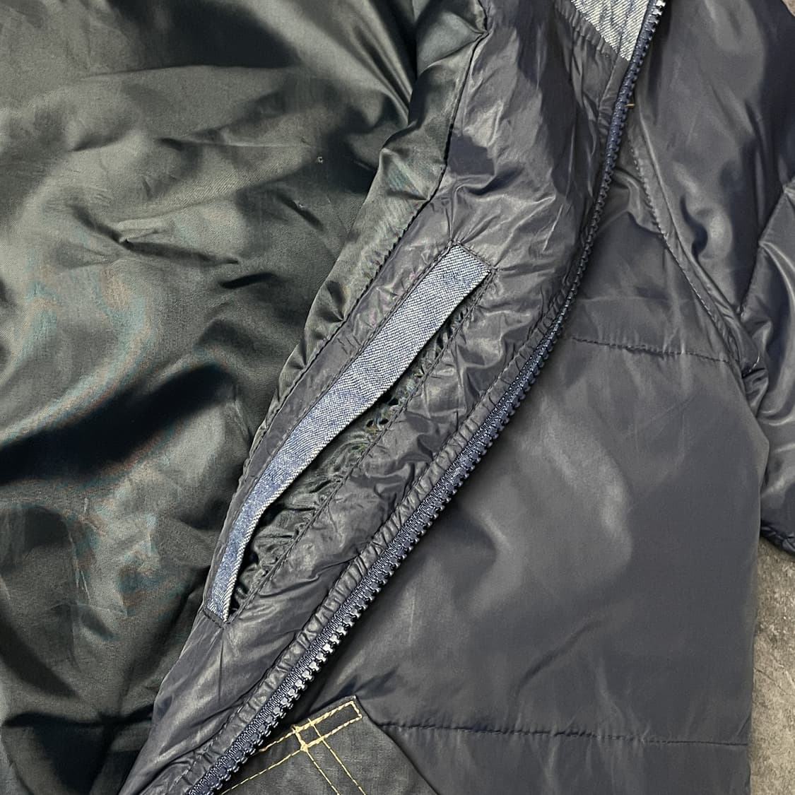 TOMMY HILFIGER 타미힐피거 빈티지 네이비 라이트 다운 자켓 상품이미지3