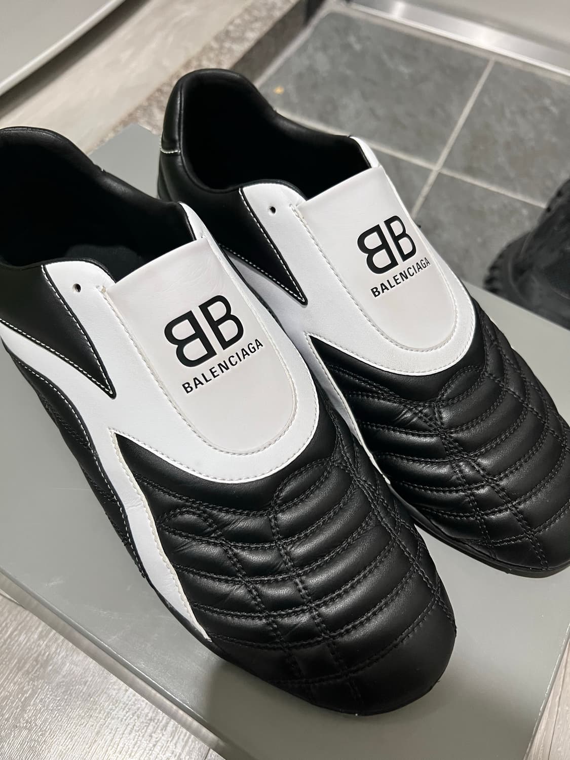 발렌시아가 젠 스니커즈 43 상품이미지2