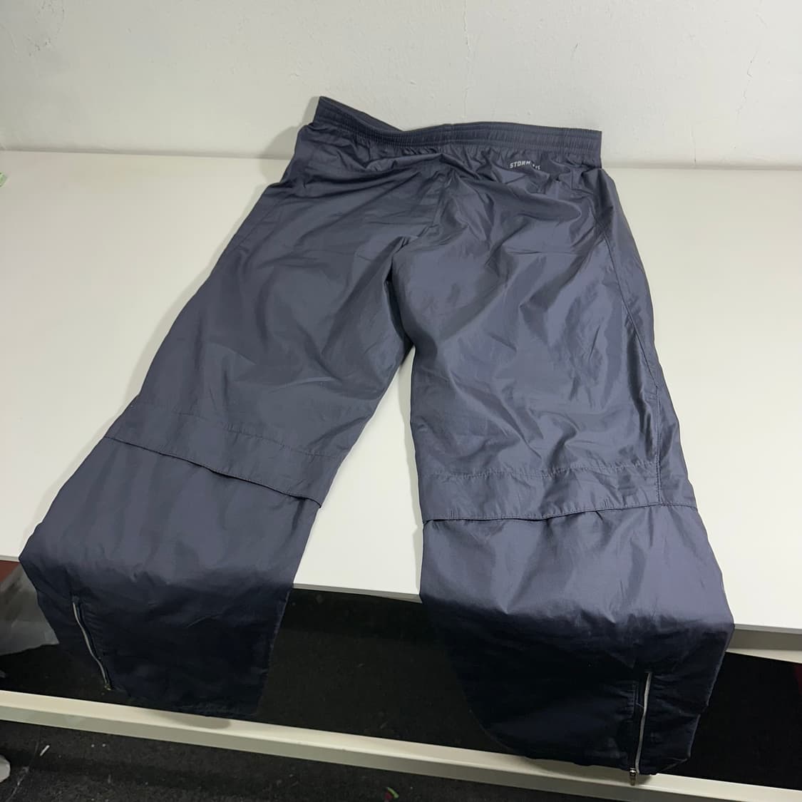 우먼M-L 나이키 다크네이비 레귤러핏 바람막이 팬츠 상품이미지6