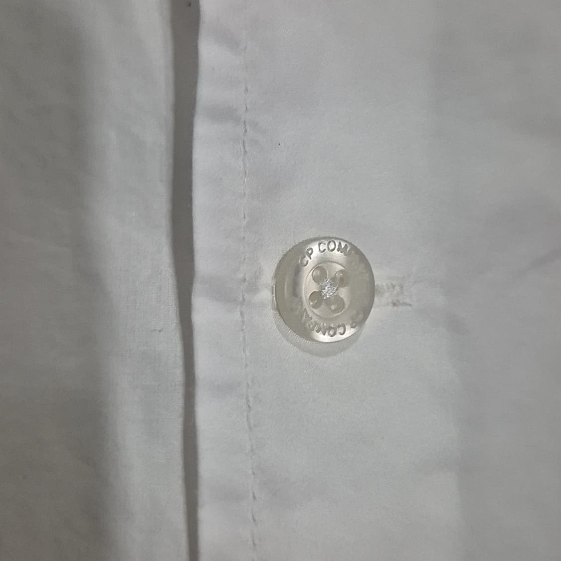 CP컴퍼니 화이트 반팔 셔츠 상품이미지4