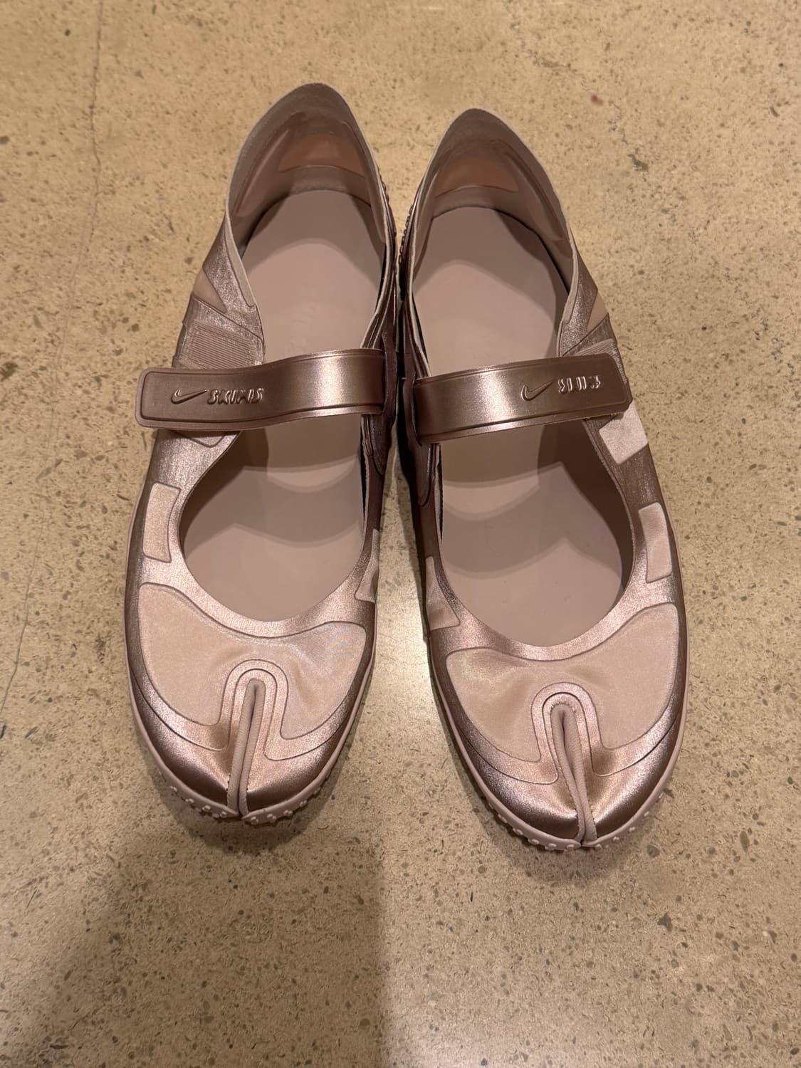 스킴스X나이키 리프트 새틴 핑크 260(255) 상품이미지2