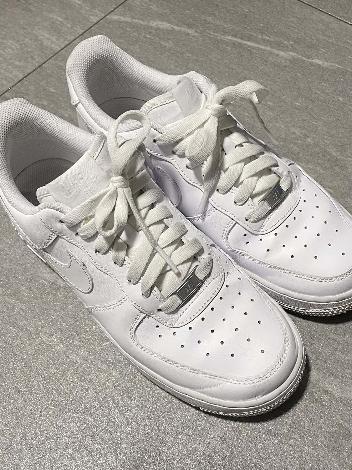 나이키 에어포스 상품이미지1