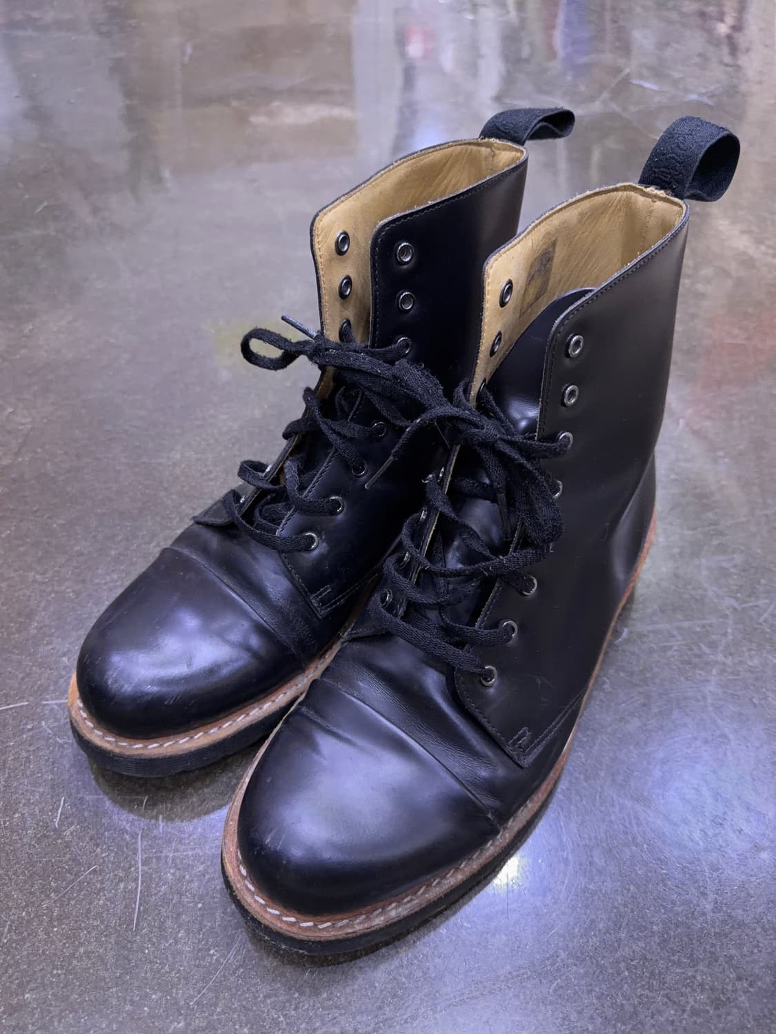 닥터마틴 찰튼 8홀 워커 부츠 270 상품이미지1