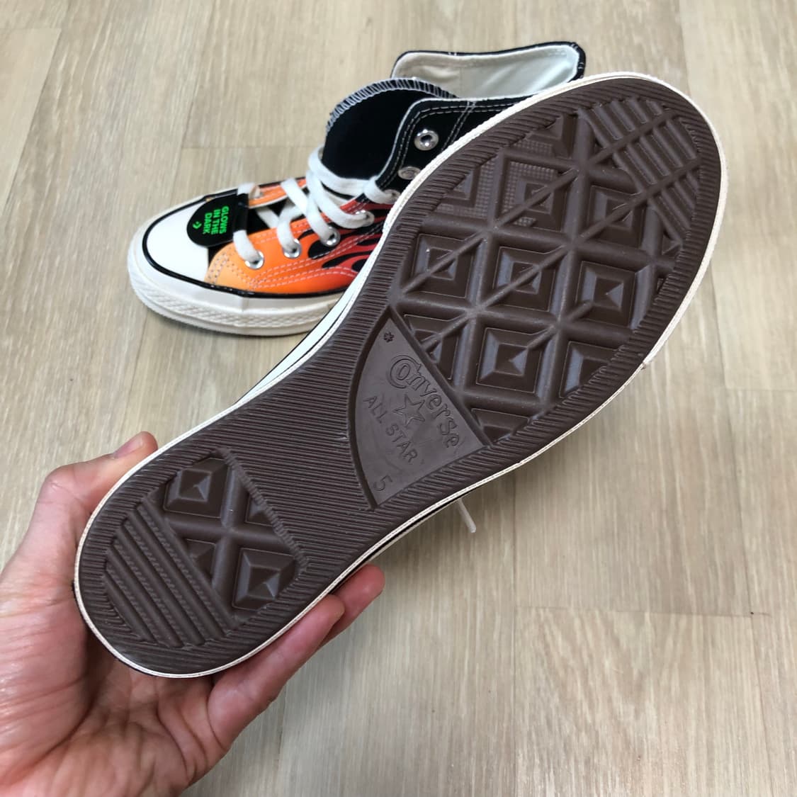 (240) 새상품 컨버스 CONVERSE 척 70 하이 블랙 레드 프레임 상품이미지5