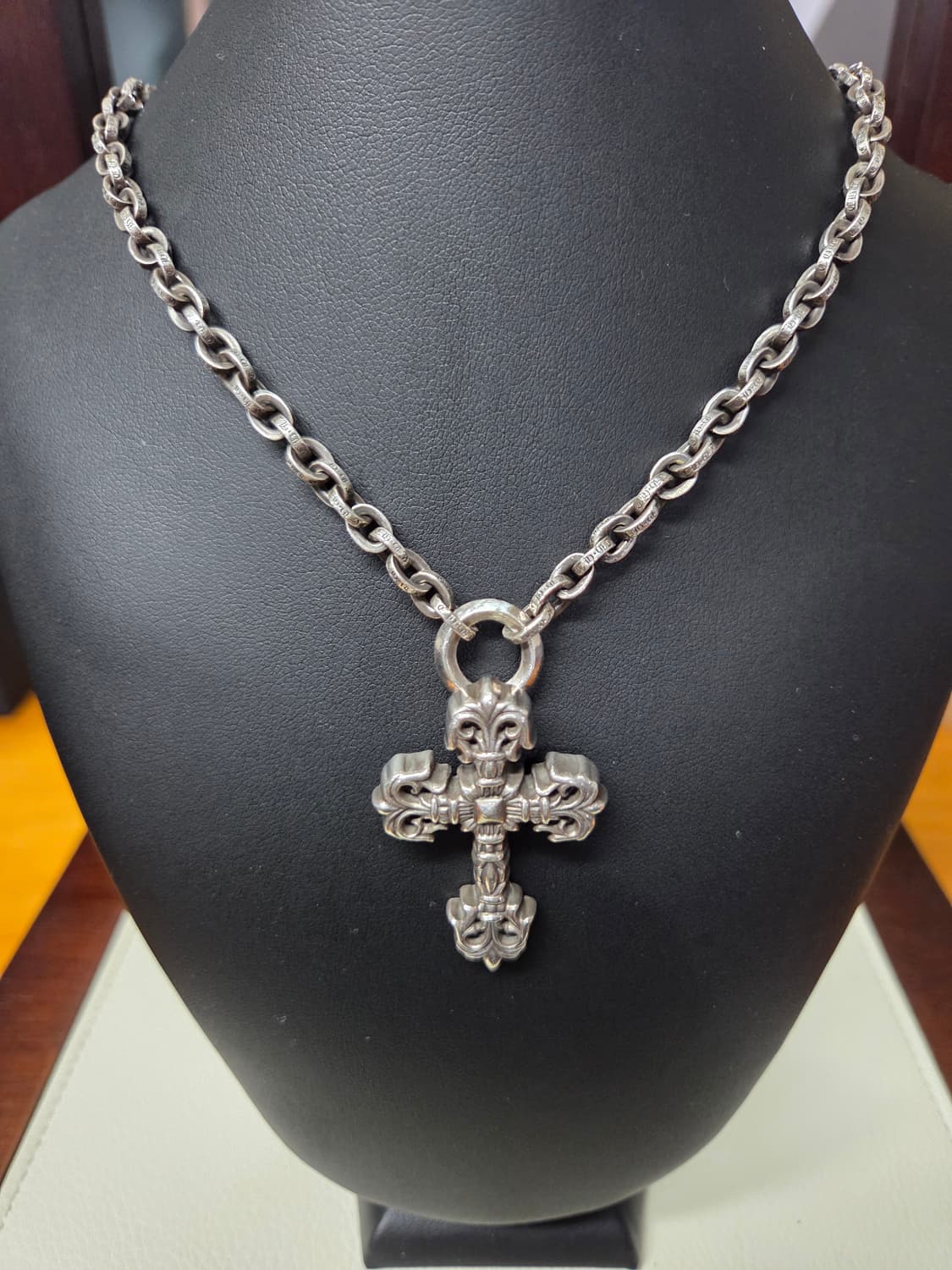 크롬하츠 필리그리 크로스 목걸이 상품이미지2