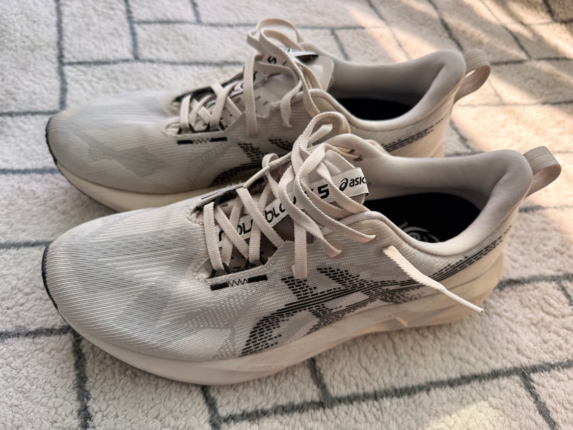 아식스 노바블라스트5 오트밀 280사이즈 상품이미지4