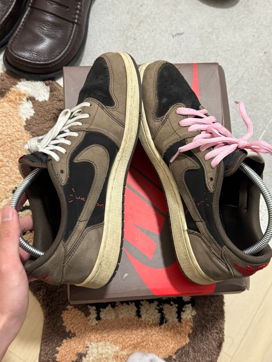 나이키 에어조던1 로우 트래비스 스캇 275 모카 상품이미지2