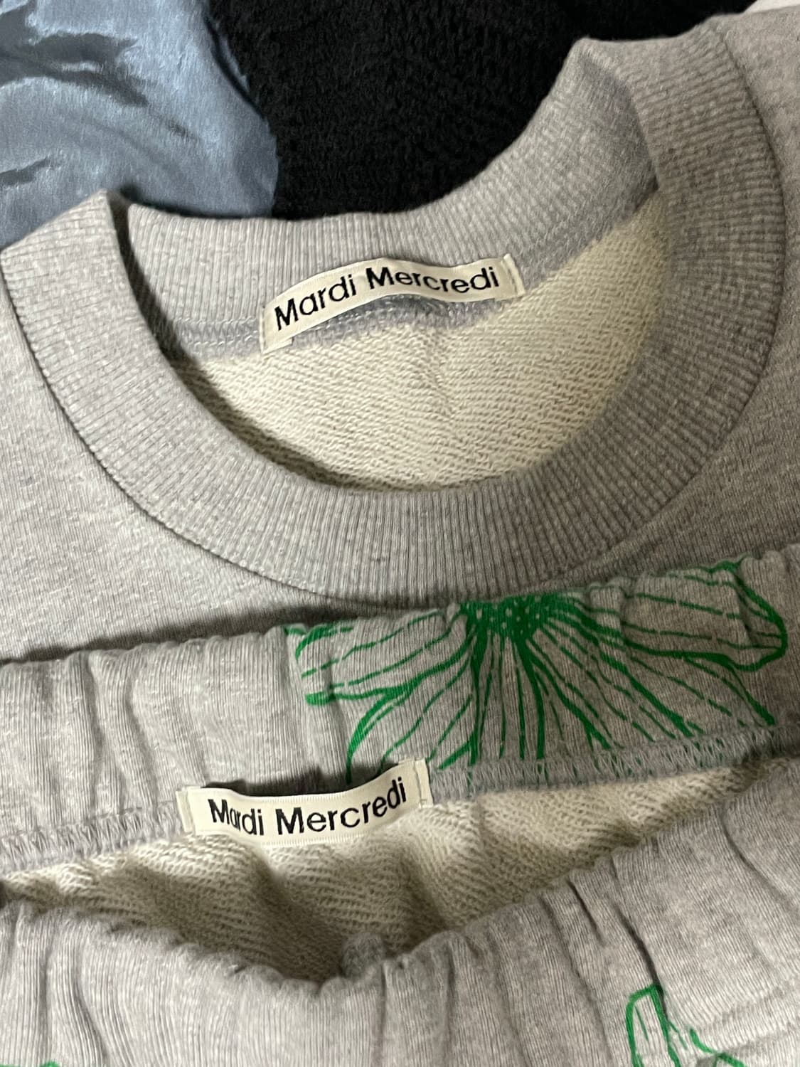 마르디 메크르디 데이지 베스트 스커트 셋업 세트 착샷있음 상품이미지5