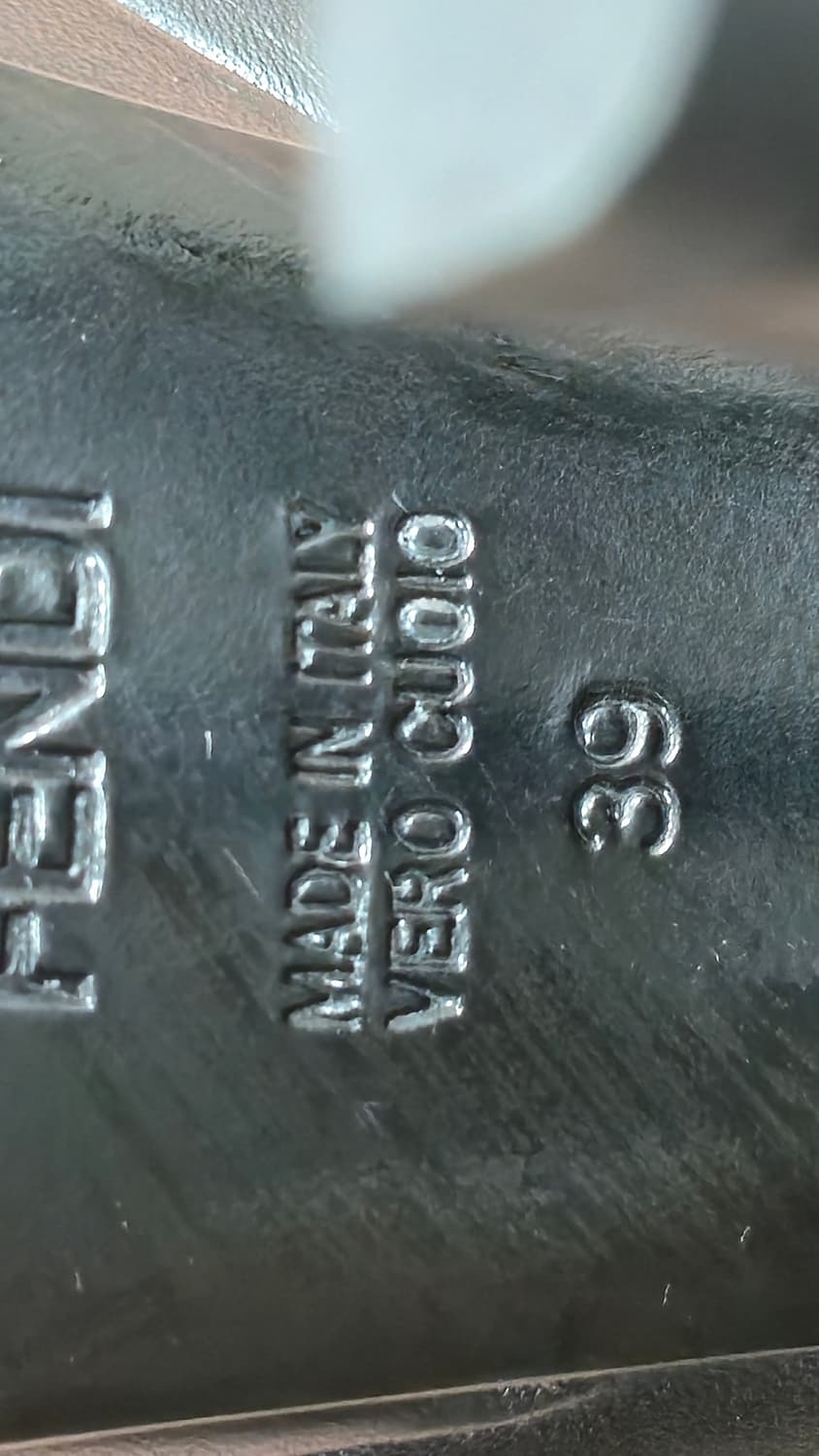 펜디 미착용 39사이즈  블랙 가죽 플랫폼 힐 상품이미지7