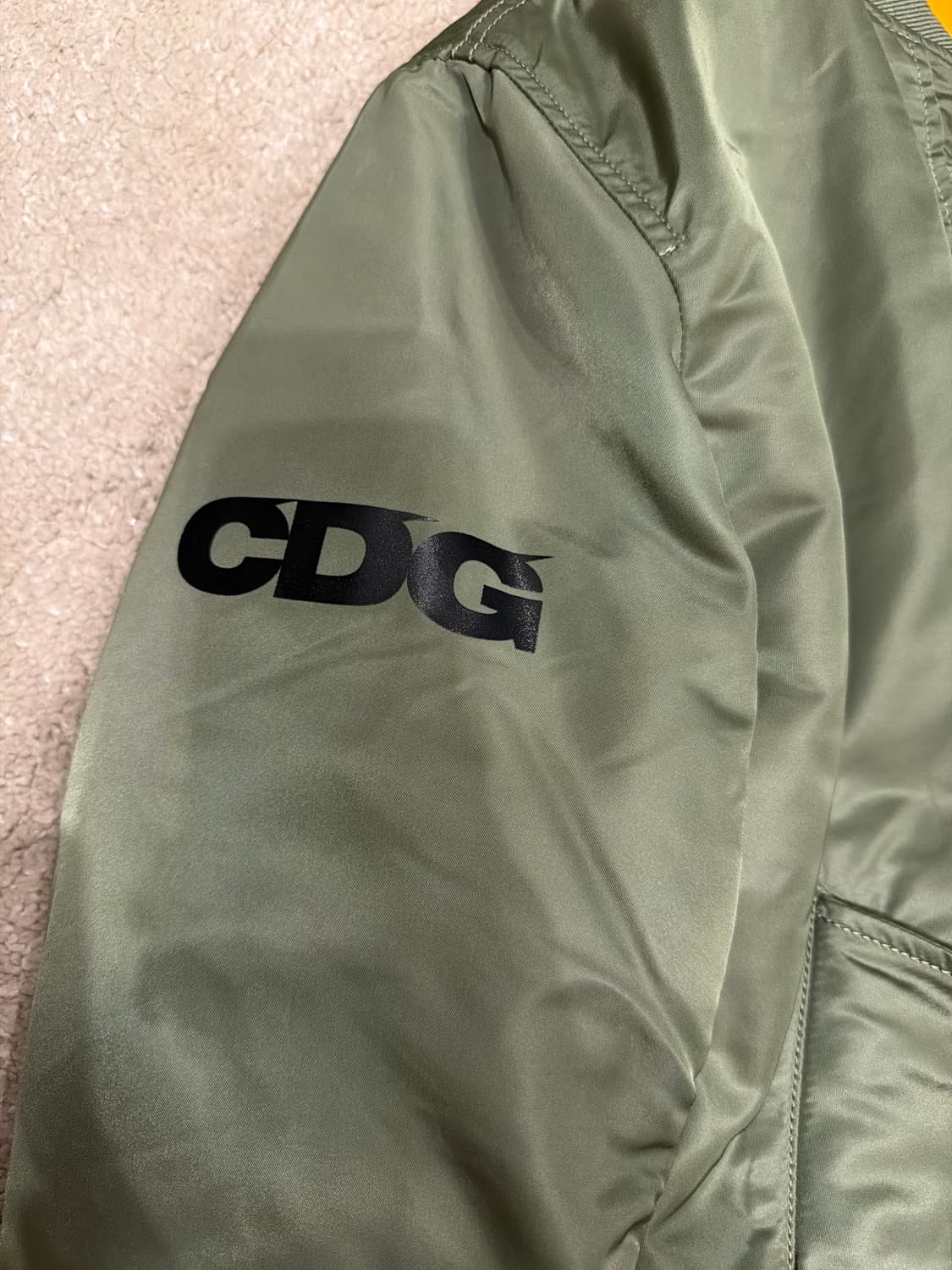 CDG x ALPHA INDUSTRIES MA1 (카키색 Large) 상품이미지3