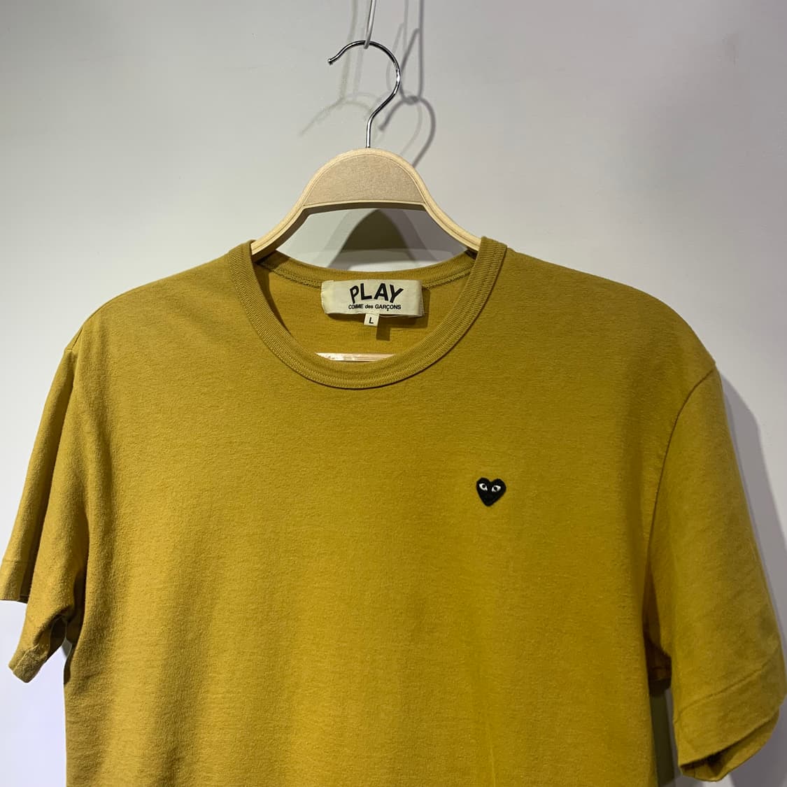 꼼데가르송 미니와펜 반팔티셔츠 판매합니다 상품이미지2