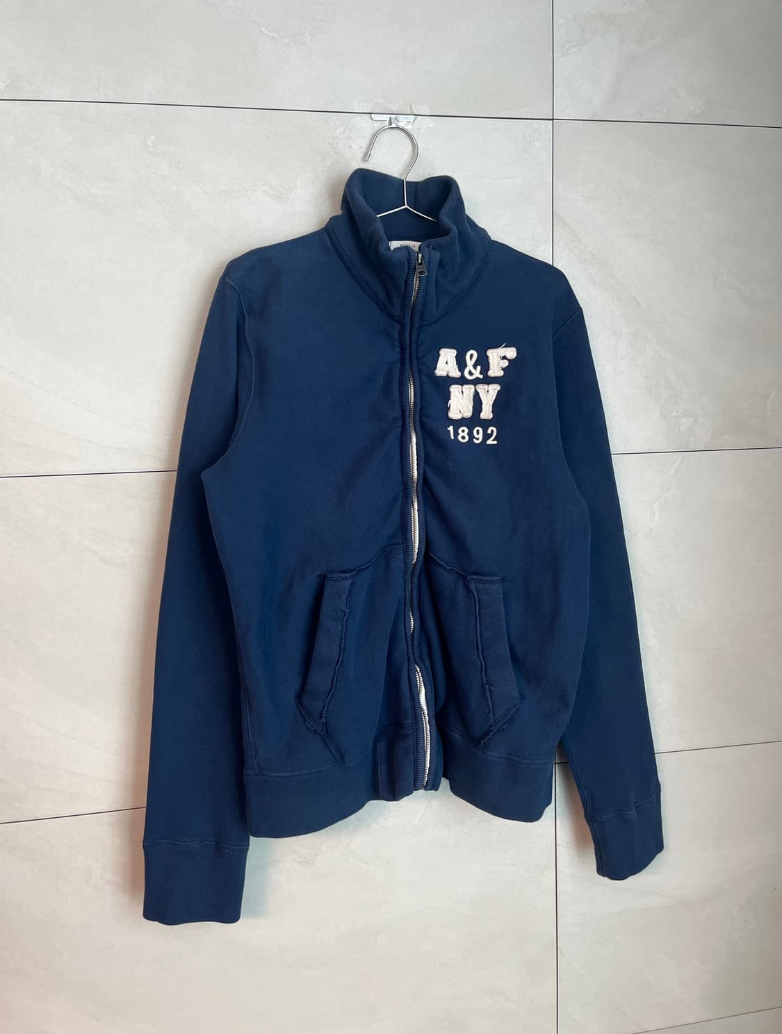 아베크롬비 뉴욕 A&F 집업 네이비 [L] 상품이미지2