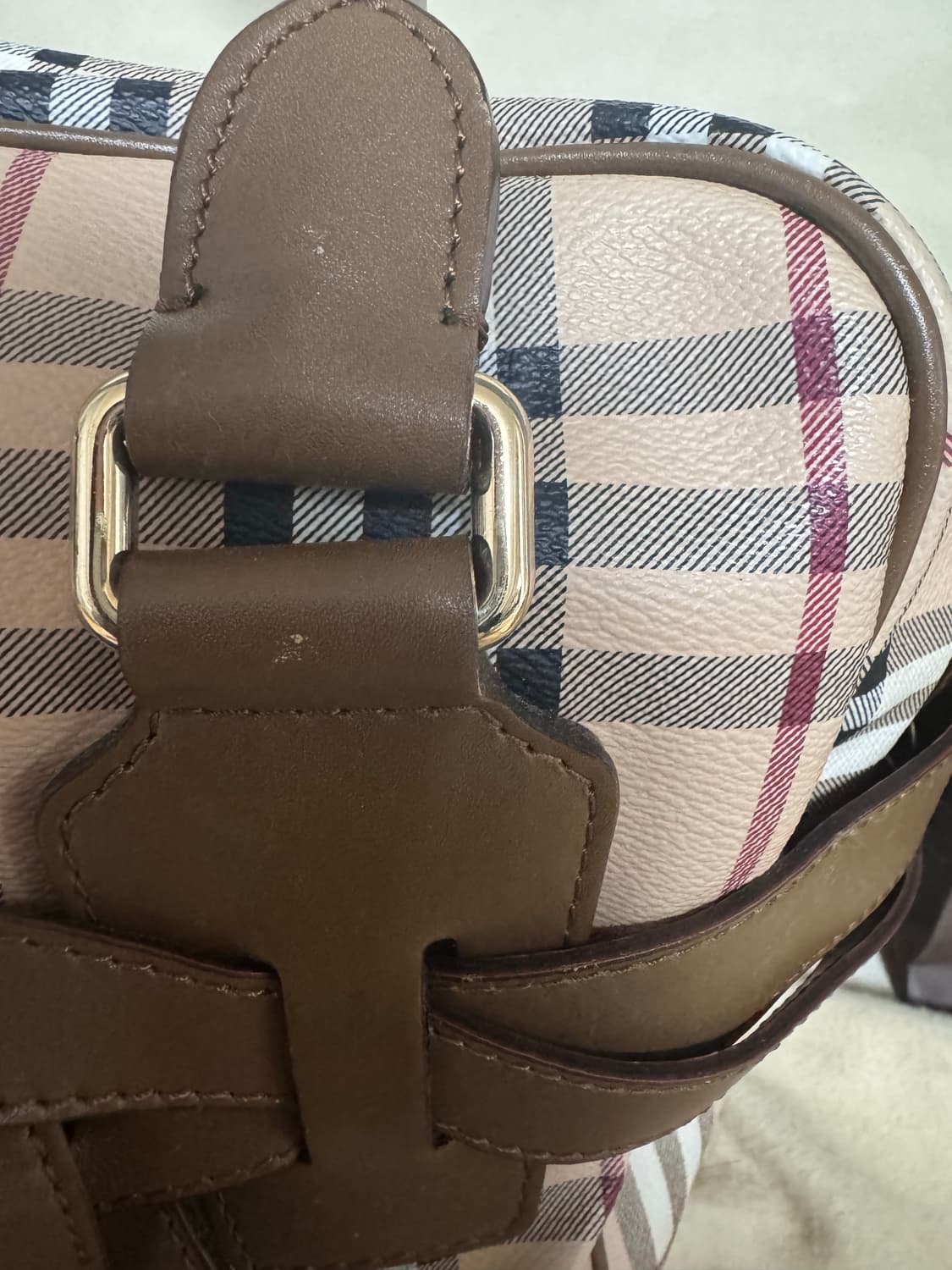 버버리 이중 버클 pvc 가방 상품이미지5