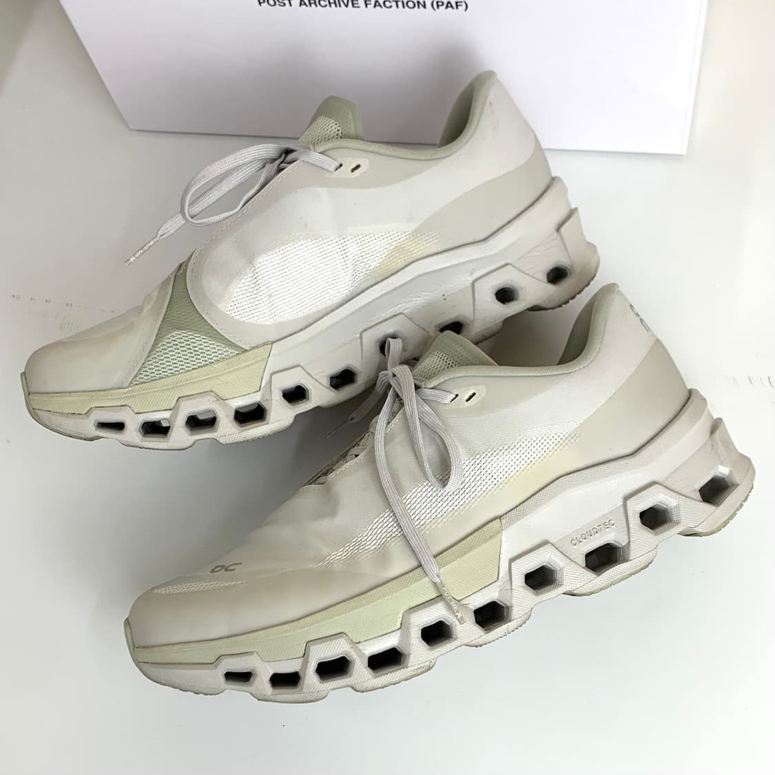 온 러닝 x 포스트 아카이브 팩션 클라우드몬스터 2 문더스트 초크 상품이미지2