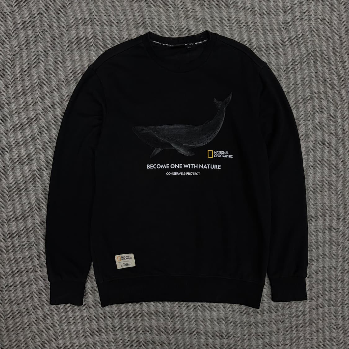 내셔널지오그래픽 그래픽 맨투맨 v1060 상품이미지1