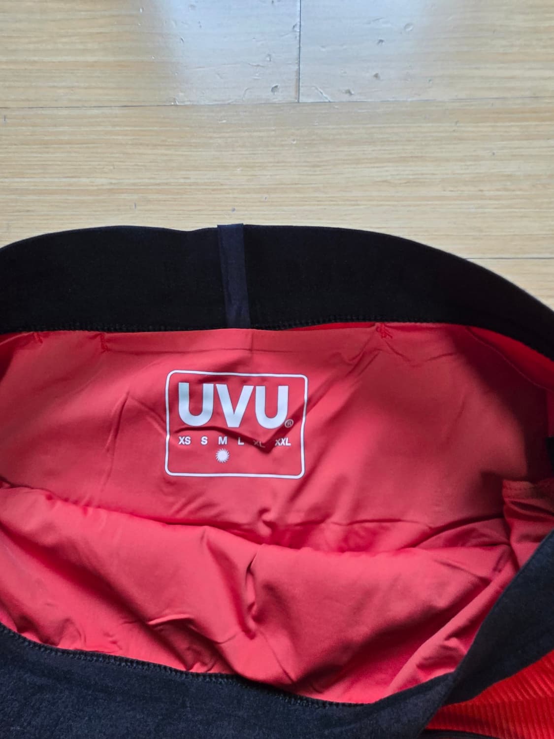UVU 하프 타이즈 레드 미듐 사이즈 팝니다 상품이미지4