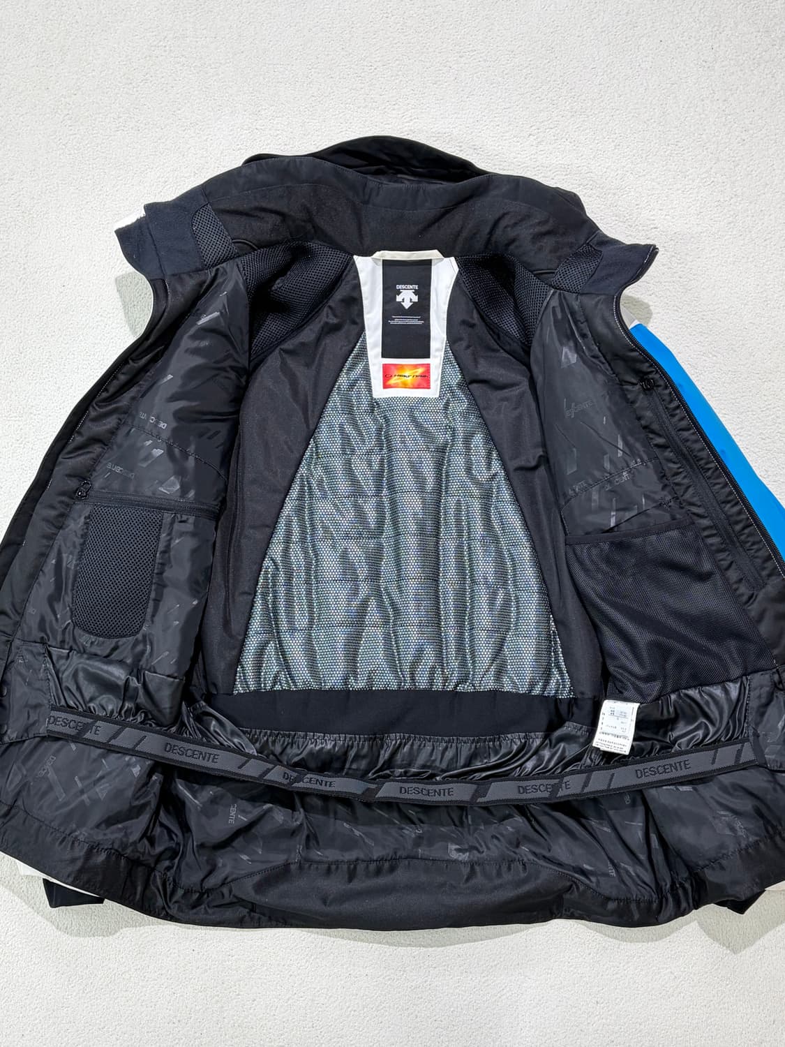 데상트 아우디 에스파냐 대표팀 스키 자켓 XL 105 상품이미지3