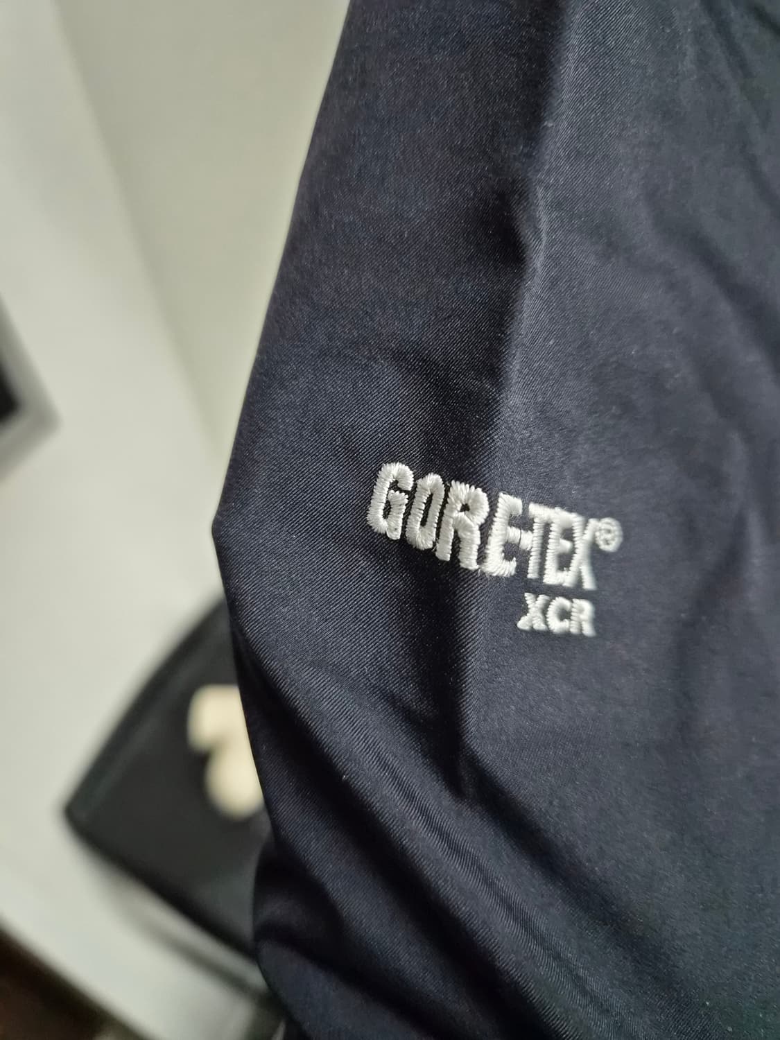 L/100) 노스페이스 써밋시리즈 고어텍스 점퍼 팝니다 상품이미지3