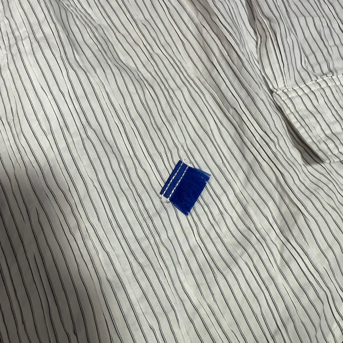 아더에러 주름디테일 스트라이프 셔츠 상품이미지5