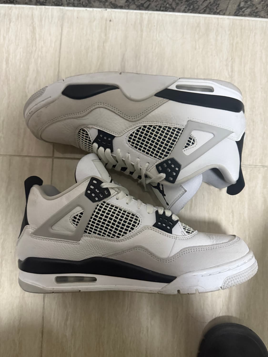 [280] 조던4 화이트 앤 블랙 상품이미지4