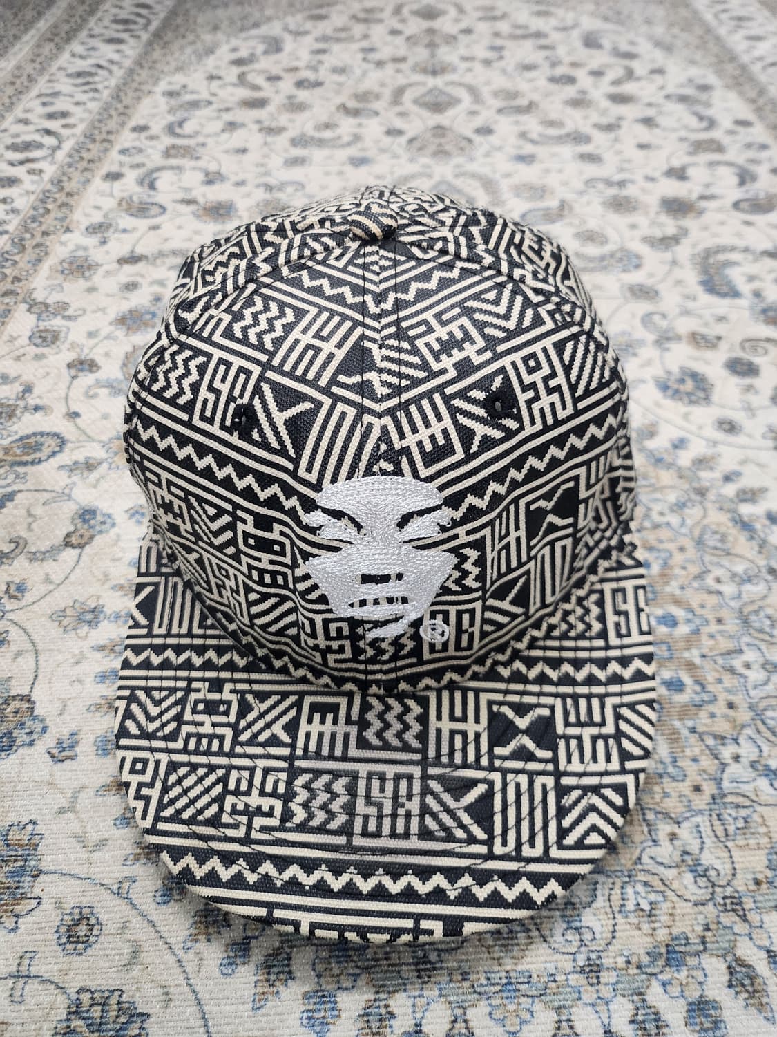 뉴에라 빈티지패턴 슈프림비잉 스냅백 M-L 상품이미지1